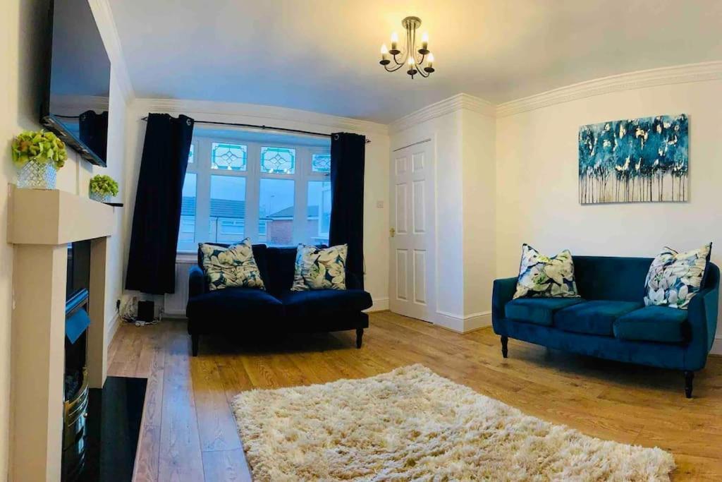 Homely Detached 3 Bedroom House Near Sheffield Rotherham Eksteriør billede